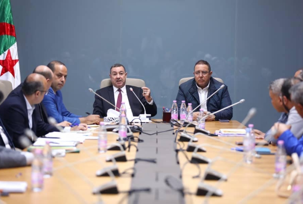 اجتماع حول وضعية المجلس الشعبي البلدي لبلدية سيدي الشحمي